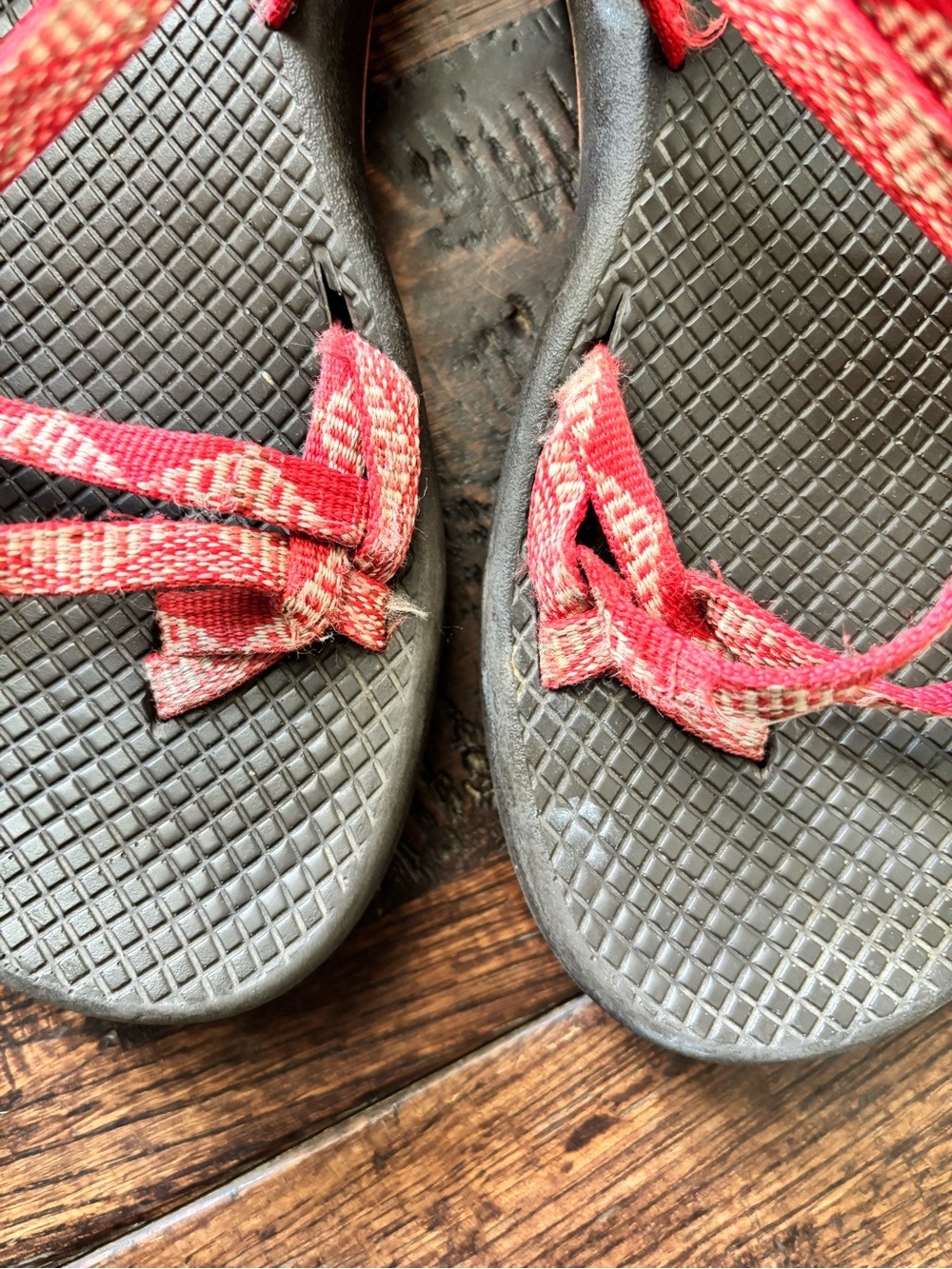 Women’s chaco sandals red size 8 - Picture 3 of 11